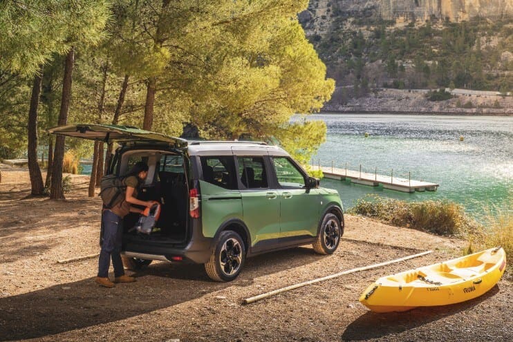 ford tourneo courier exterior