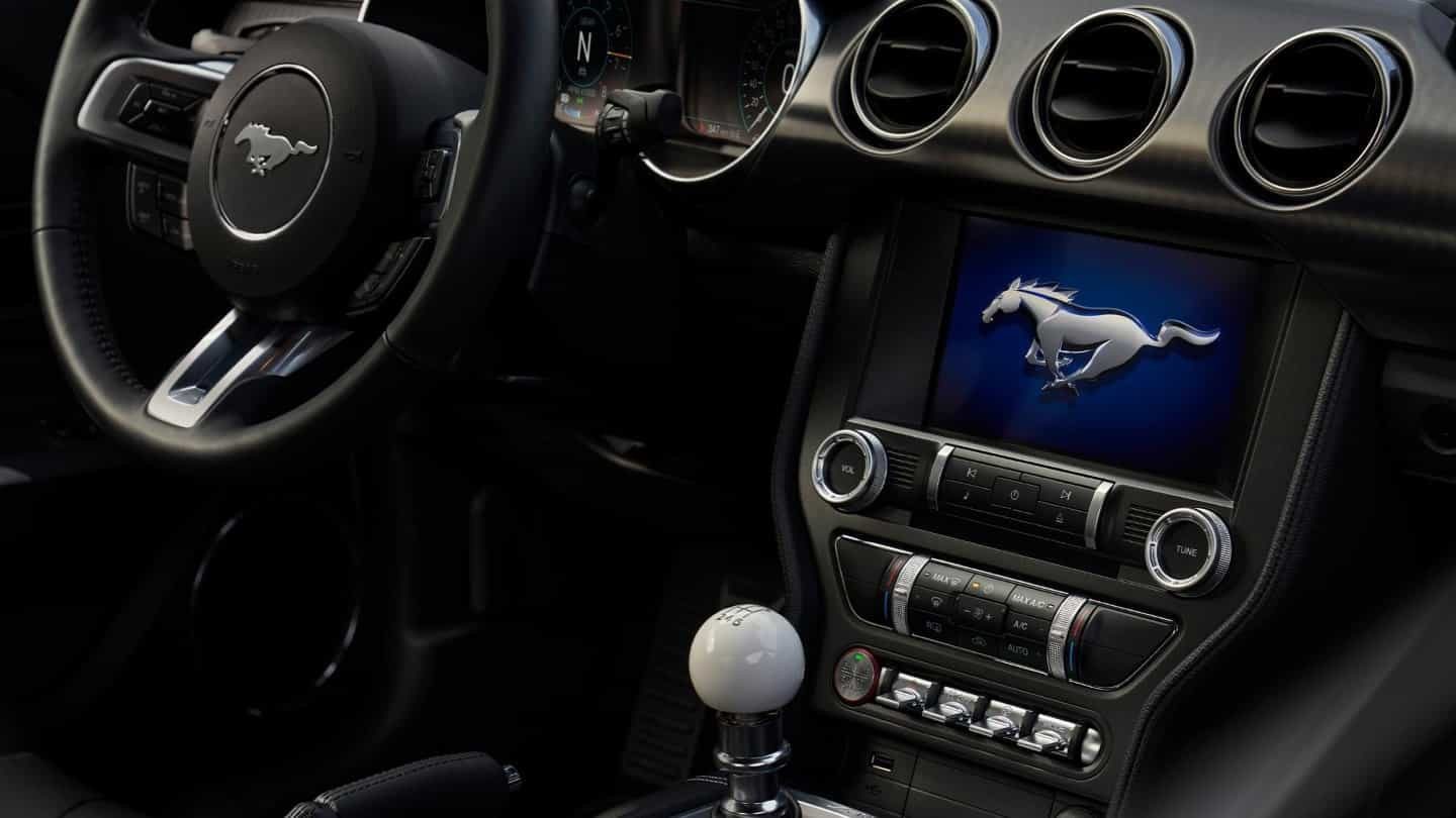 Ford Mustang diseño interior